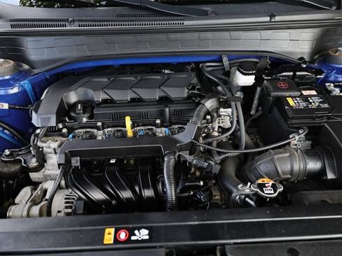 Used 2023 Hyundai Venue SEL FWD image 31