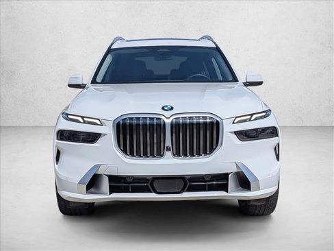 Certified 2024 BMW X7 xDrive40i w/ Climate Comfort Package AWD/4WD image 2