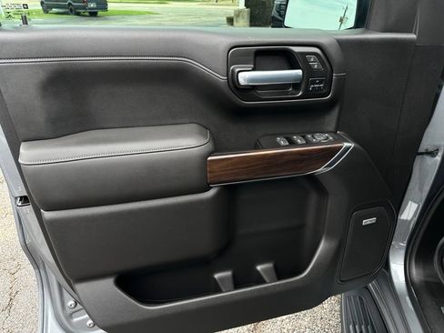Used 2020 GMC Sierra 1500 SLT AWD/4WD image 11