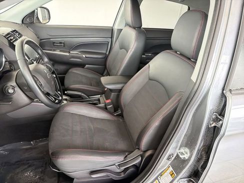 Used 2025 Mitsubishi Outlander Sport SE image 19