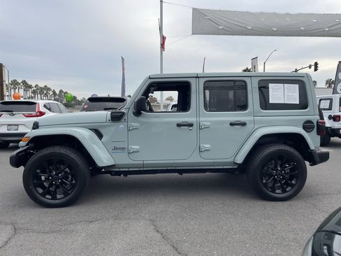 Used 2024 Jeep Wrangler Unlimited Sahara image 4