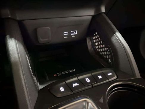 Used 2025 Chevrolet TrailBlazer RS w/ Convenience Package image 46