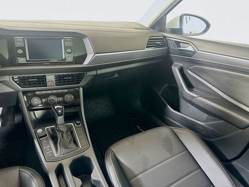 Used 2023 Volkswagen Jetta SE w/ Panoramic Sunroof Package FWD image 24