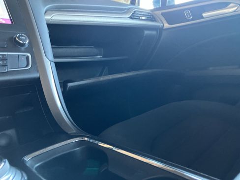 Certified 2019 Ford Fusion SE image 29