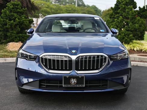 Used 2026 BMW 530i w/ Premium Package RWD image 13