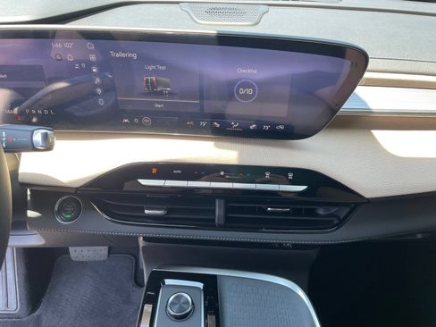 New 2026 Buick Enclave Preferred w/ Power Package FWD image 25