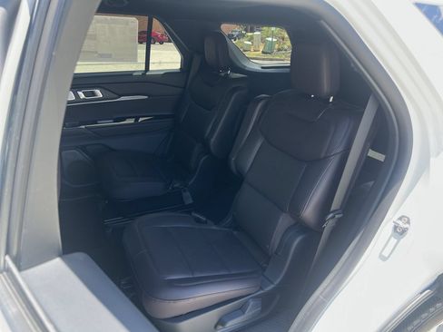 New 2026 Ford Explorer Platinum RWD image 17