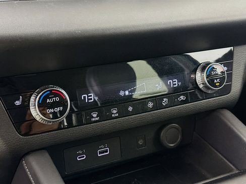 Used 2024 Mitsubishi Outlander SE image 24