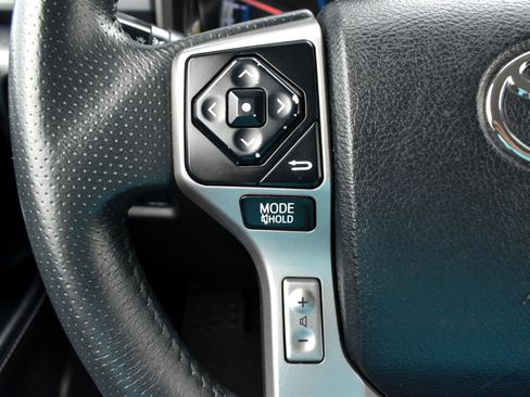 Used 2016 Toyota 4Runner SR5 image 15