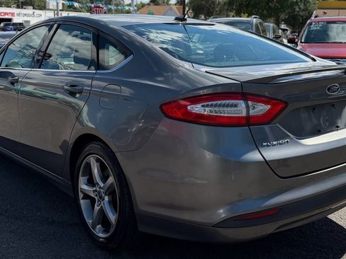 Used 2013 Ford Fusion SE FWD image 5