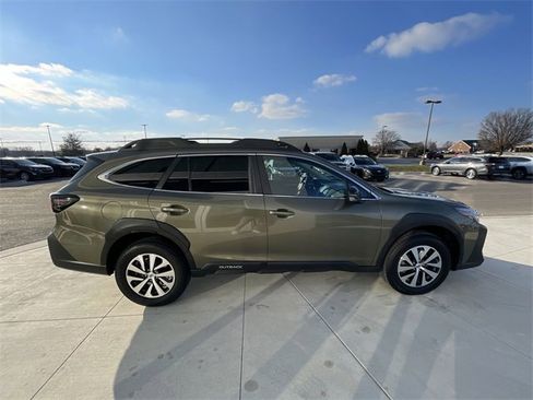 Certified 2023 Subaru Outback Premium image 6
