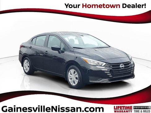 New 2025 Nissan Versa S w/ Trunk Package FWD image 1