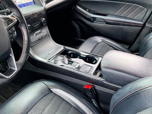 Used 2020 Ford Edge ST-Line image 17