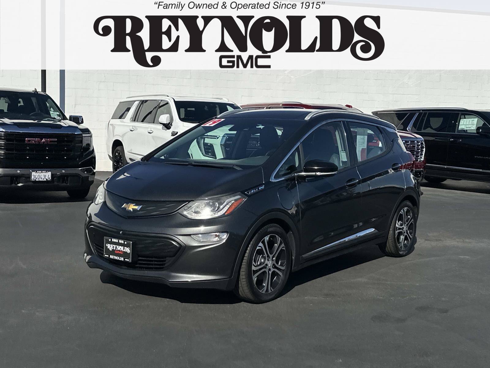 Used 2019 Chevrolet Bolt Premier w/ Infotainment Package FWD image 1