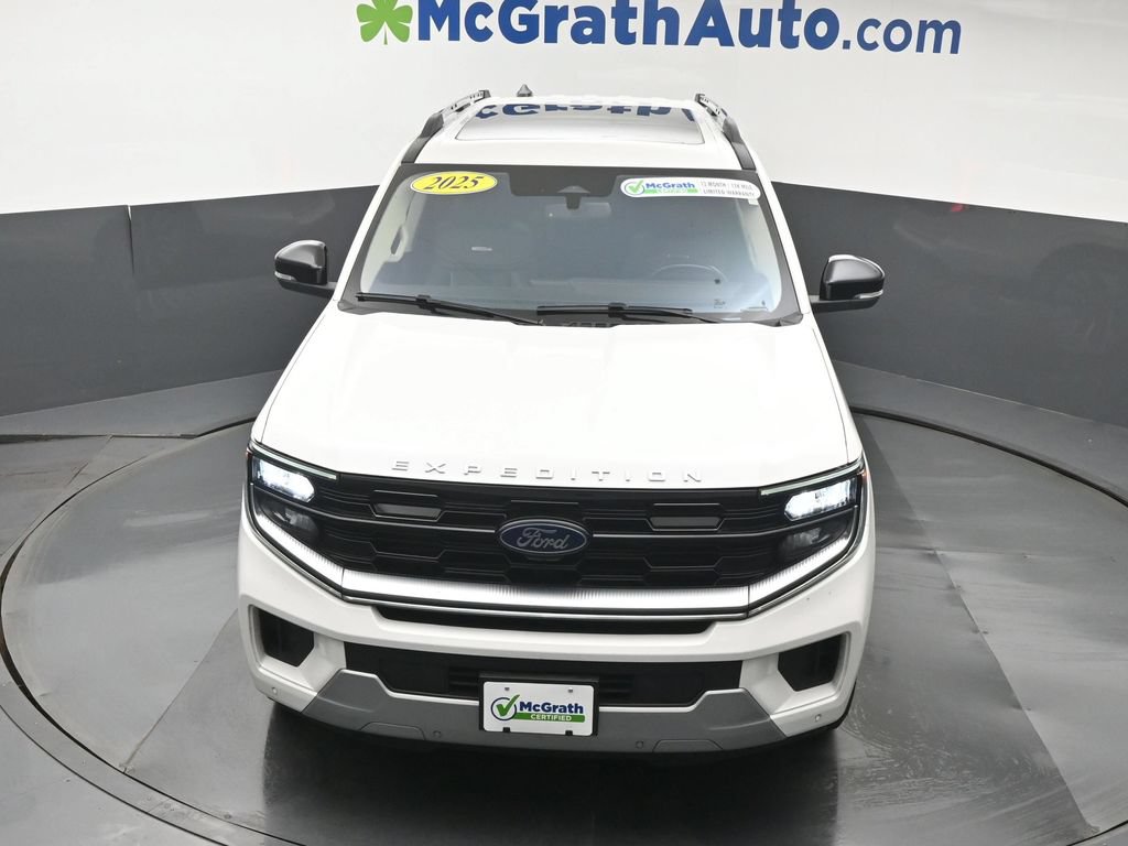 Used 2025 Ford Expedition Platinum w/ Driver's Package AWD/4WD image 31