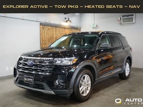 Used 2025 Ford Explorer Active AWD/4WD image 1