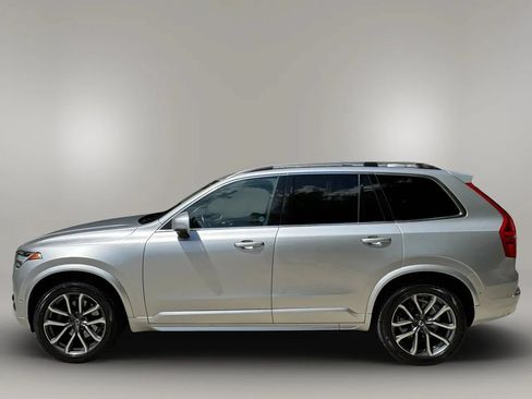 Used 2017 Volvo XC90 T6 Momentum w/ Vision Package AWD/4WD image 5