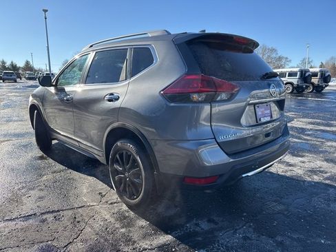 Used 2020 Nissan Rogue SV image 7