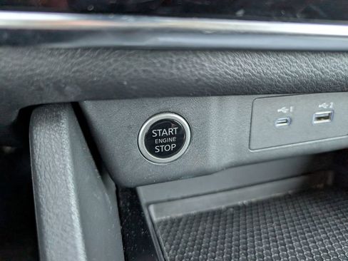 Used 2023 Nissan Rogue S image 13