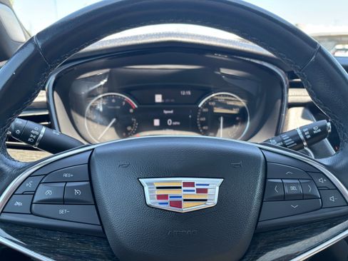 Used 2023 Cadillac XT5 Premium Luxury image 12