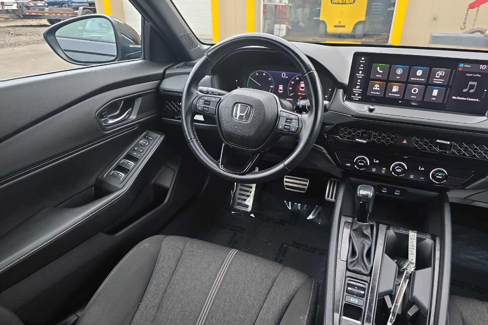 Used 2023 Honda Accord Sport image 15