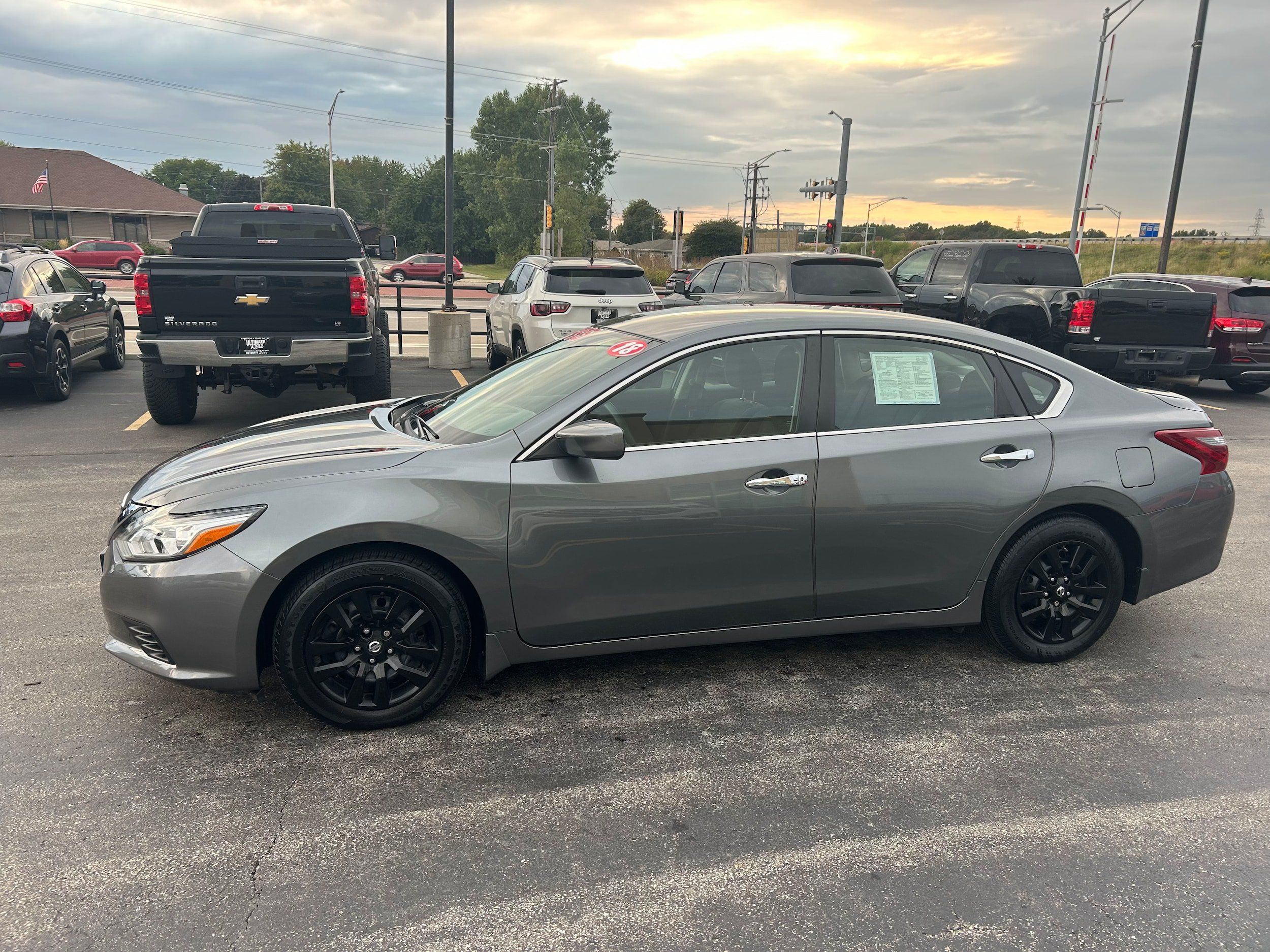Used 2018 Nissan Altima 2.5 S w/ S Convenience Package FWD image 3