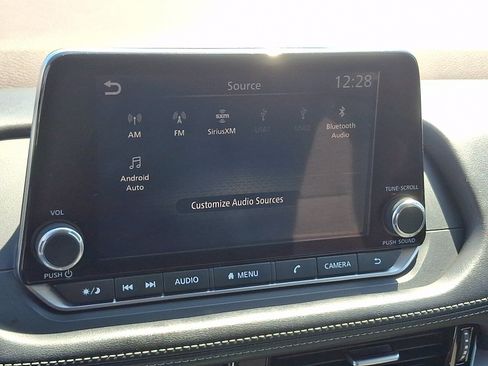 Used 2022 Nissan Rogue SV AWD/4WD image 17