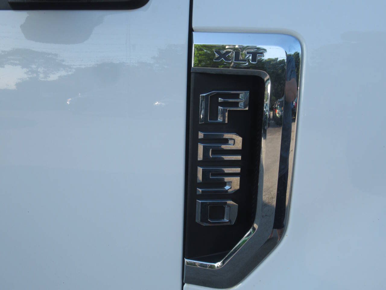 Used 2017 Ford F250 XLT AWD/4WD image 6