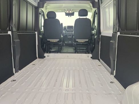 Used 2026 RAM ProMaster 2500 w/ Convenience Group FWD image 23