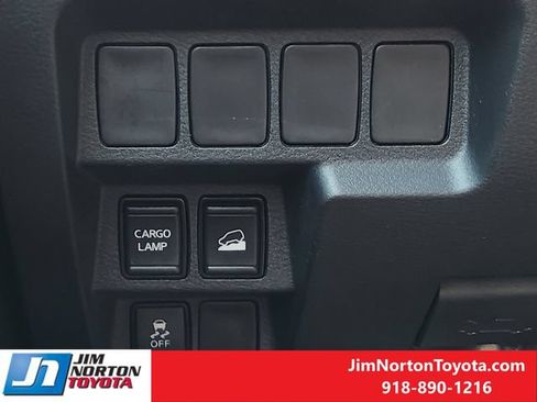 Used 2023 Nissan Frontier SV w/ Tow Package AWD/4WD image 21