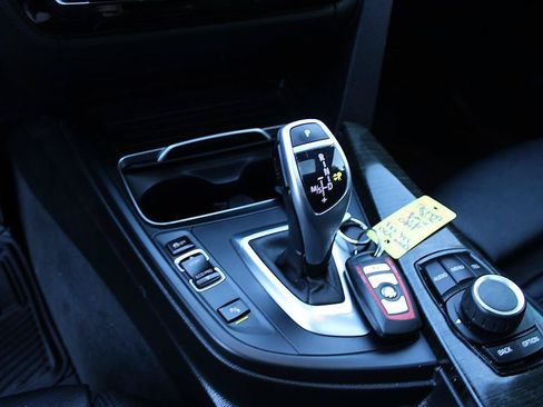 Used 2016 BMW 328i Sedan RWD image 10