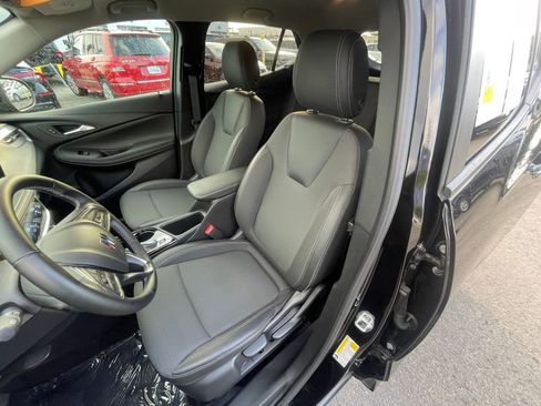 Used 2025 Buick Encore GX Preferred image 36