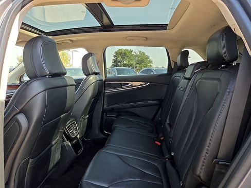 Used 2022 Lincoln Nautilus Reserve FWD image 13