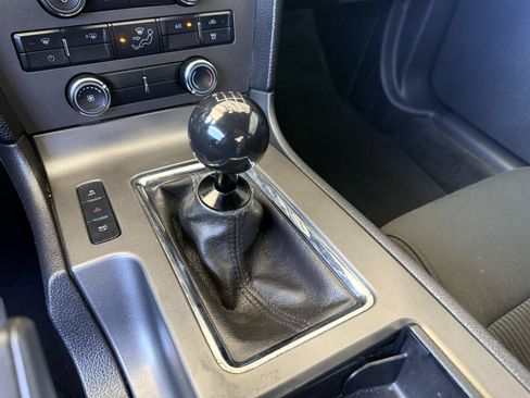 Used 2014 Ford Mustang Coupe RWD image 18