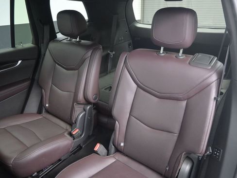 Used 2020 Cadillac XT6 Premium Luxury image 15