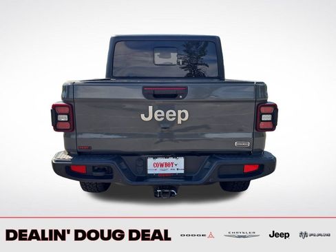 Used 2020 Jeep Gladiator Overland AWD/4WD image 4