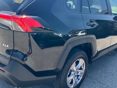 Used 2025 Toyota RAV4 XLE FWD image 5
