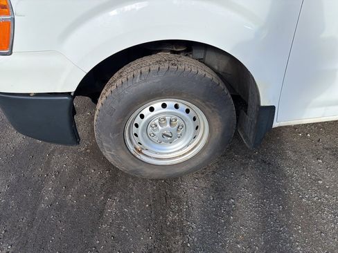 Used 2019 Nissan NV 3500 S image 23