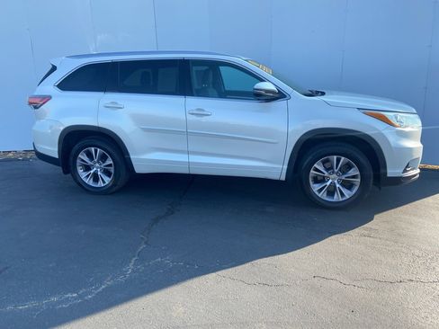 Used 2015 Toyota Highlander XLE image 13