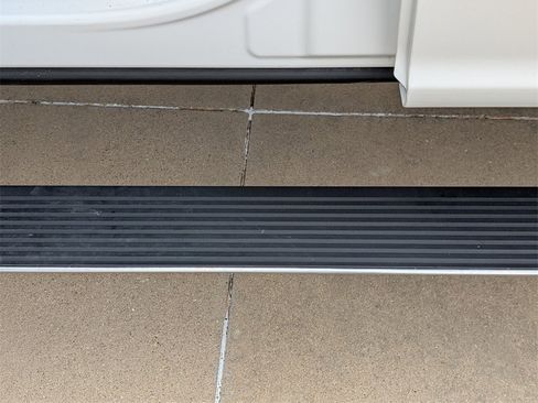 Used 2021 Ford F250 Platinum w/ FX4 Off-Road Package image 14