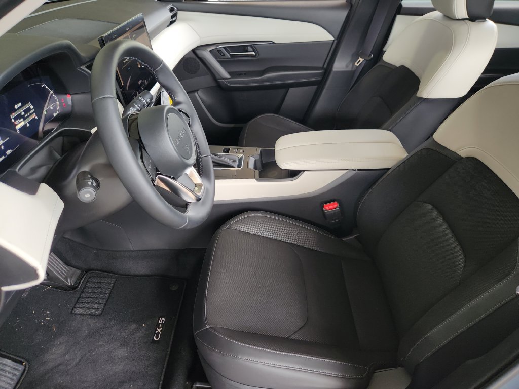 New 2026 MAZDA CX-5 Preferred AWD/4WD image 12