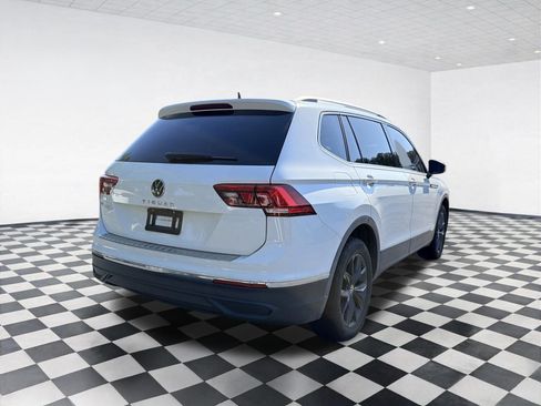 Used 2022 Volkswagen Tiguan SE FWD image 4