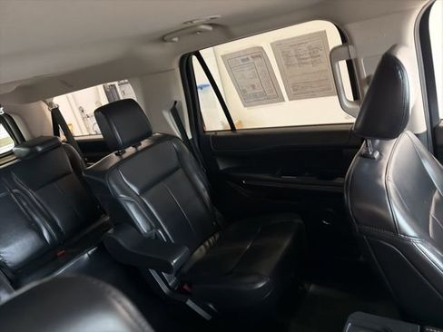 Used 2022 Ford Expedition Max XLT image 45