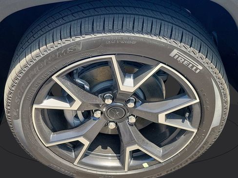 New 2026 Jeep Cherokee Overland AWD/4WD image 9