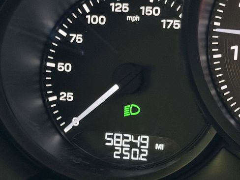 Certified 2023 Porsche Macan S image 22