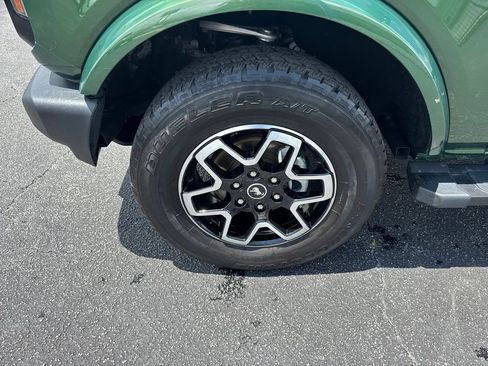 Used 2023 Ford Bronco Outer Banks AWD/4WD image 12