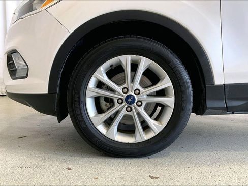 Used 2019 Ford Escape SE image 6