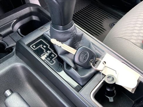 Used 2023 Toyota Tacoma SR RWD image 13