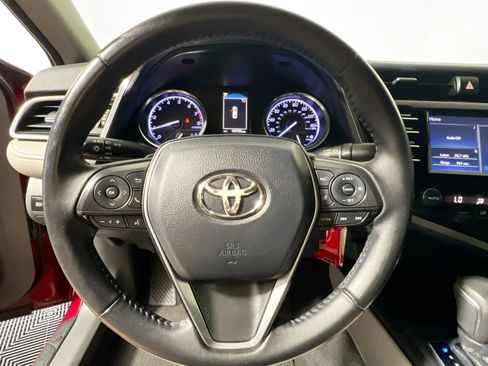 Used 2018 Toyota Camry SE image 17