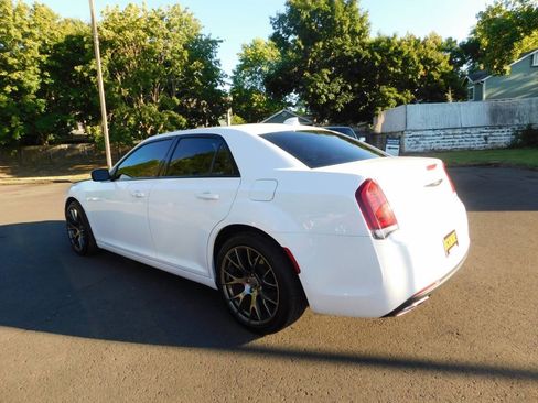 Used 2016 Chrysler 300 S RWD image 3